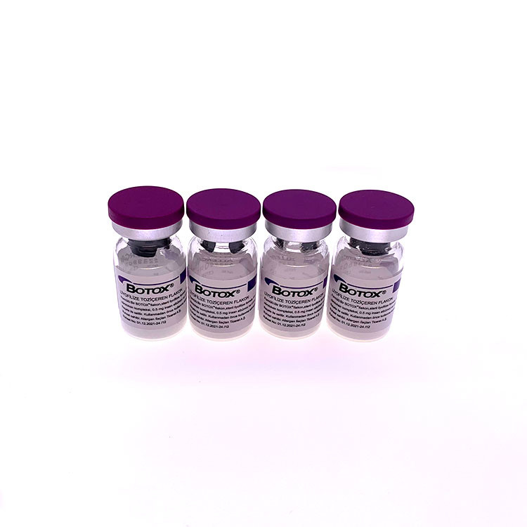 Εγχέοντας Allergan 100 μονάδες δακτυλογραφούν ένα  στην αφαίρεση των ρυτίδων
